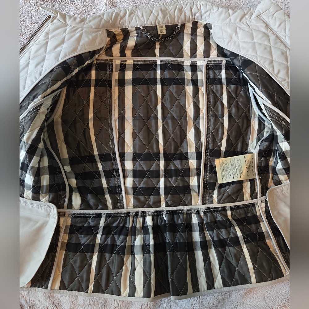 Burberry Jacket - Picture 12 of 17